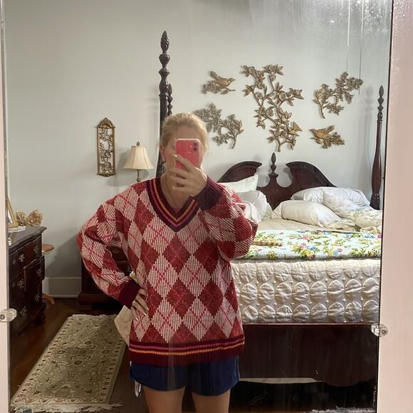 NWT Listicle maroon, pink & orange V neck argyle oversized sweater - Picture 7 of 9
